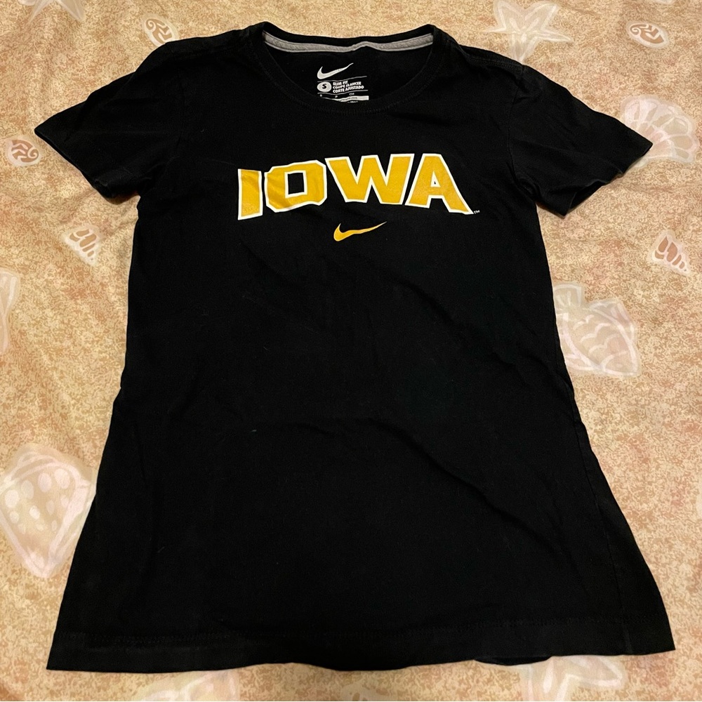 Women’s Nike Iowa Hawkeyes Slim Fit Tee Black Size Small